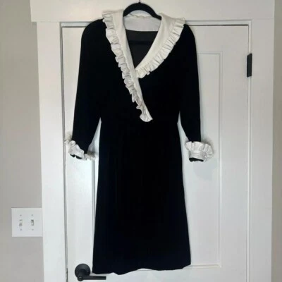 Vestido Vintage Oscar de la Renta Miss O Negro Terciopelo Blanco Volantes Talla XS Foto 1 de 4