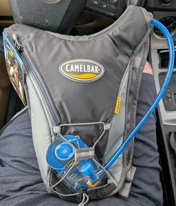 Camelbak HydroBak 1,5L 50oz Trinkrucksack Neu Mit Etikett Biking Pack - Bild 1 von 4