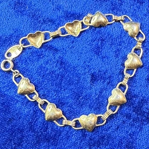 Vintage AVON goldfarbenes Herz Kettenarmband 6,5" zierlich gut gebraucht ansehen - Bild 1 von 8