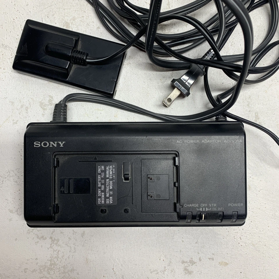 Adaptador de corriente y cargador de batería para videocámara Handycam OEM Sony AC-V35A Foto 1 de 4
