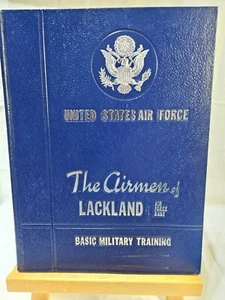 Squadron 3703 Flight W 143 The Airmen of Lackland Air Force Base Yearbook - Bild 1 von 13