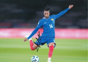 Signed MICHAEL OLISE A4 France Photo - EXACT PROOF/COA - Bayern Munich Palace - Picture 1 of 5