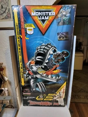 Monster Jam ThunderROARus Drop Over 6 Pies Alto ¡NUEVO! Foto 1 de 4