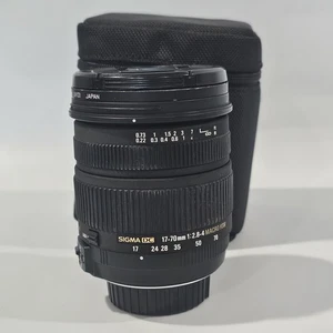 Sigma DC 17-70mm f/2.8-4 OS HSM MACRO Nikon AF Lens, Hoya UV Filter W/ Soft Case - Picture 1 of 4