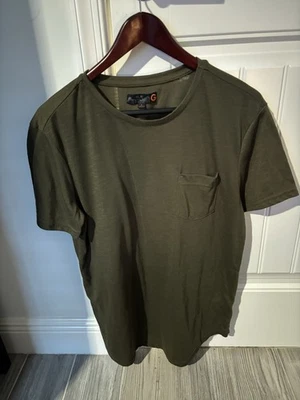 GUESS Men's T-Shirt Olive Green Large - Image 1 of 3