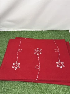 5 Tobin Christmas  Red/Silver Snowflake Holiday Dinner Placemats embroidered - Picture 1 of 15