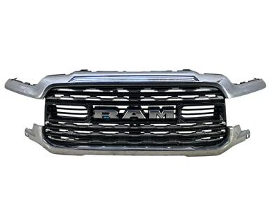 2019-2023 DODGE RAM 3500 LIMITED SPORT FRONT UPPER GRILLE CHROME W/CAMERA *NOTE* Foto 1 de 4