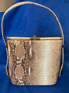Animal print handbag Hard exterior adjustable strap multiple inner pockets - Picture 1 of 9