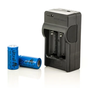 UltraFire Set 2x 16340 1200mAh CR123A Akkus + Digital Ladegerät Wiederaufladbar - Bild 1 von 2
