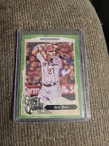 2017 Topps Gypsy Queen Mike Trout Green Parallel #200 - Los Angeles Angels - Picture 1 of 2