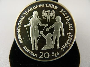 1979 Maldives 20 Rufiyaa Silver Proof Coin - Int'l Year of the Child - Picture 1 of 3