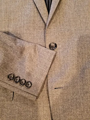 J. Crew Men’s Ludlow Gray Italian Flannel Suit Jacket/Sport Coat - 38R - Image 1 of 4