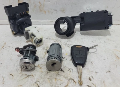 2002 - 2007 年 JEEP 自由签名发光锁、启动开关、钥匙和门锁 — 第 1/4 张图片