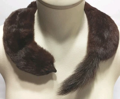 Vintage Japan Mink Full Body Pelt Fur Collar Scarf "Baar & Beards" Inc. 13" x 3" - Image 1 of 4
