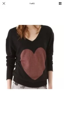 107. Suéter Wildfox Etiqueta Blanca Corazón Rojo Suelto Playa Cuello en V en Negro M Usado en Excelente Condición Foto 1 de 4