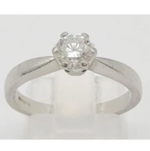 950 platinum 0.25 carat diamond solitare Engagement ring - Picture 1 of 7