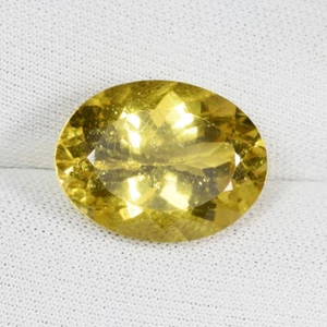 9.15 Cts Best Luster & Fine Color Natural Yellow Apatite Oval....!!!!! - Picture 1 of 2
