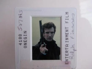 Ralph Fiennes Slide (35mm film) Good focus no reflection - Foto 1 di 2