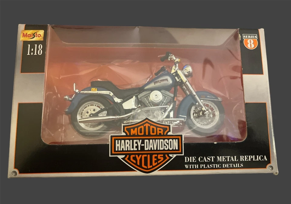 Maisto Harley Davidson 1986  Heritage Blue Soft tail Evolution 1:18 Diecast - Image 1 of 4