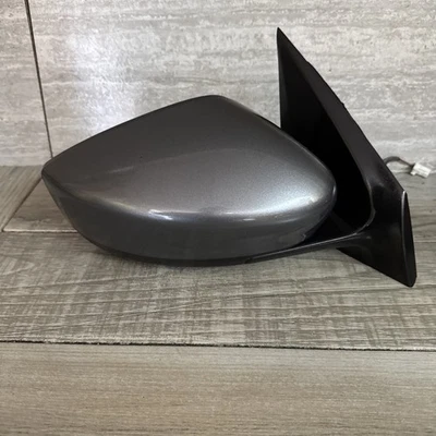 🥇 Espejo retrovisor lateral derecho pasajero Nissan Versa 2015 2016 2017 2018 2019 OEM gris Foto 1 de 4