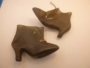 Vintage Rain Dears Rubber Rainboots for Mid Spike Low Heels Covers 6M by Lucky - Picture 1 of 6