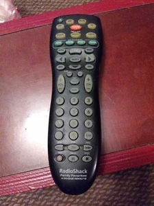 Radio Shack 15-2142 Family Favorites 4-In-One Universal Remote Control - Picture 1 of 2
