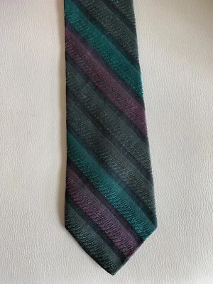 Corbata de cuello Christopher Hayes verde a rayas mezcla de algodón Foto 1 de 2