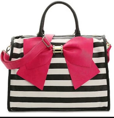BOLSO DE LONA BETSEY JOHNSON WEEKENDER ROSA INTENSO LAZO NEGRO BLANCO RAYAS NUEVO CON ETIQUETAS Foto 1 de 3