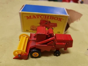 Matchbox 1-75: RW-65 Claas Combine Harvester rot - Bild 1 von 4