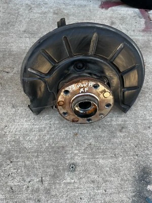 Volkswagen Jetta Hybrid 2013 1,4 L pasajero derecho eje delantero nudillo fabricante de equipos originales  Foto 1 de 4