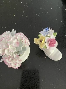 ROYAL DOULTON STIEFEL & BLUMEN ORNAMENT. - Bild 1 von 11