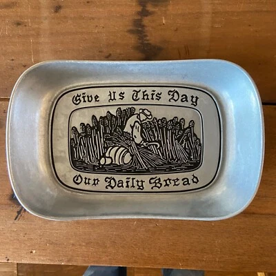 Bandeja plato vintage Wilton Armetale RWP peltre "Danos este día nuestro pan diario" Foto 1 de 4