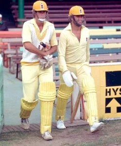 WSC 1977 vintage cricket shirt patch - World Series Cricket - Howzat! - Picture 1 of 17