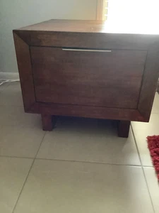 Lamp Table/ Coffee Table /As New /Timber/Solid/ Brown in Colour/ Great Size - Picture 1 of 3