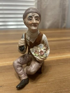 Vintage Biskuit alter Mann mit Schere und Blumen Figur #LJ1 - Bild 1 von 1