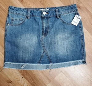 Charlotte Russe REFUGE Denim Mini Skirt-Light Wash-(Size 6)NWT! - Picture 1 of 5