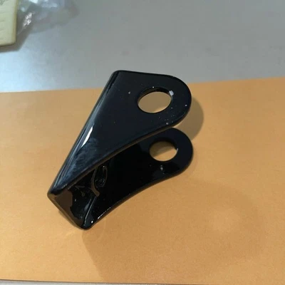 GENUINO HONDA NOS 50713-333-000 BRKT, PASO PILLION Foto 1 de 4