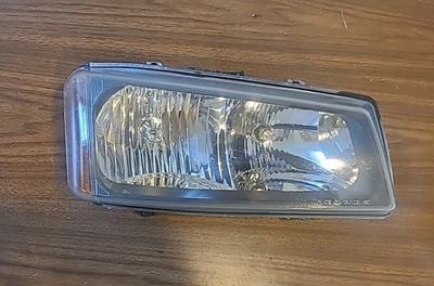 Faro derecho Chevy Silverado Suburban 2500 HD 2003 2004 2005 2006 2007 OEM Foto 1 de 4