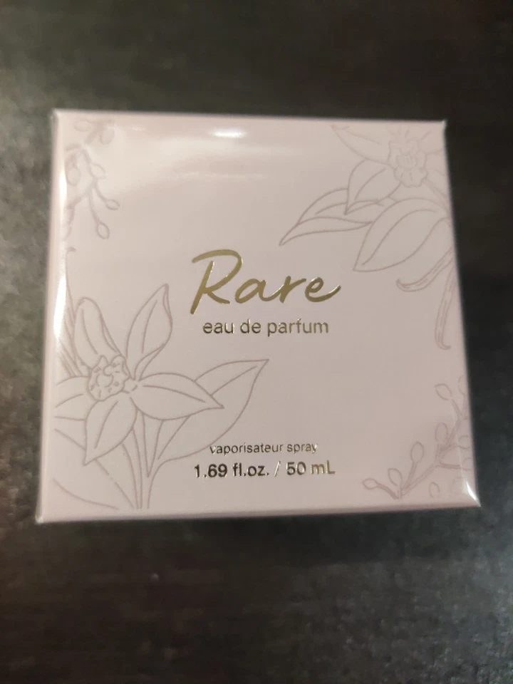 Rare Beauty Selena Gomez eau de parfum 1,69 OZ 50 ml Foto 1 de 1