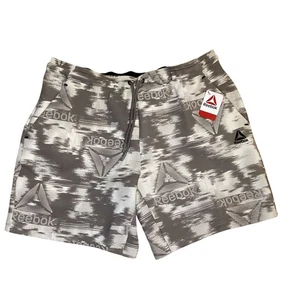 Pantaloncini Reebok Uomo 2XL RBK Credential Stampa Driftwood 9" Cuciture Interne Nuovi Con Etichette - Foto 1 di 2