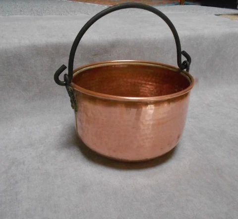 Vintage French Hammered COPPER CAULDRON Pot  PLANTER  9" D Cover