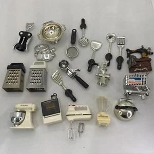 ACME + Other Kitchen Appliance Magnets Deluxe Mixer Oven Handmixer Blender 90’s - Picture 1 of 24