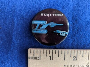 Pulsante Pinback Vintage Star Trek USS Enterprise - Foto 1 di 2