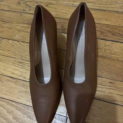 Club Monaco ladies Womens Office Dress Shoes Brown 7.5 Size 38 EUC Foto 1 de 4