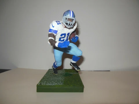 Custom McFarlane Dallas Cowboys Ezekiel Elliott Cover