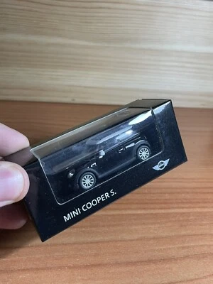 Modellino  MINI COOPER S F56 1:64 - BMW AG - Immagine 1 di 4