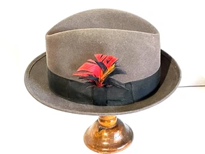 1950's-60's Mid Century Vint. Fedora Hat, Gray Felt Finish, Size 7 1/8~ 22" Band - Picture 1 of 8