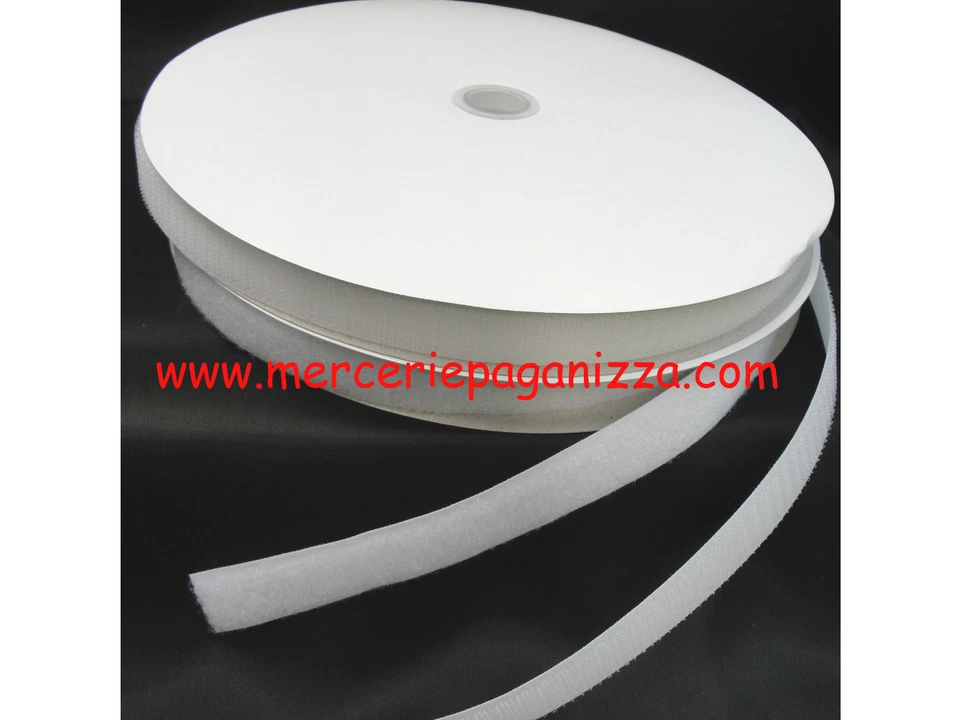 NASTRO PER CHIUSURA A STRAPPO DA CM.2 BIANCO " DA CUCIRE " COMPLETO METRI 1 - Immagine 1 di 1