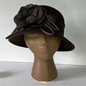 Vintage Toucan Collection Flapper Cloche Style 100% Wool Hat Large Floral Brown - Picture 1 of 12