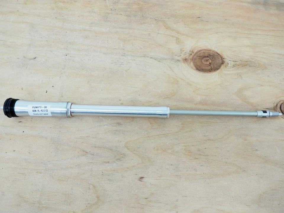 ¡NUEVO! Cartucho de repuesto de horquilla SR Suntour Axon 29" RL-RC121123 520mm Foto 1 de 3